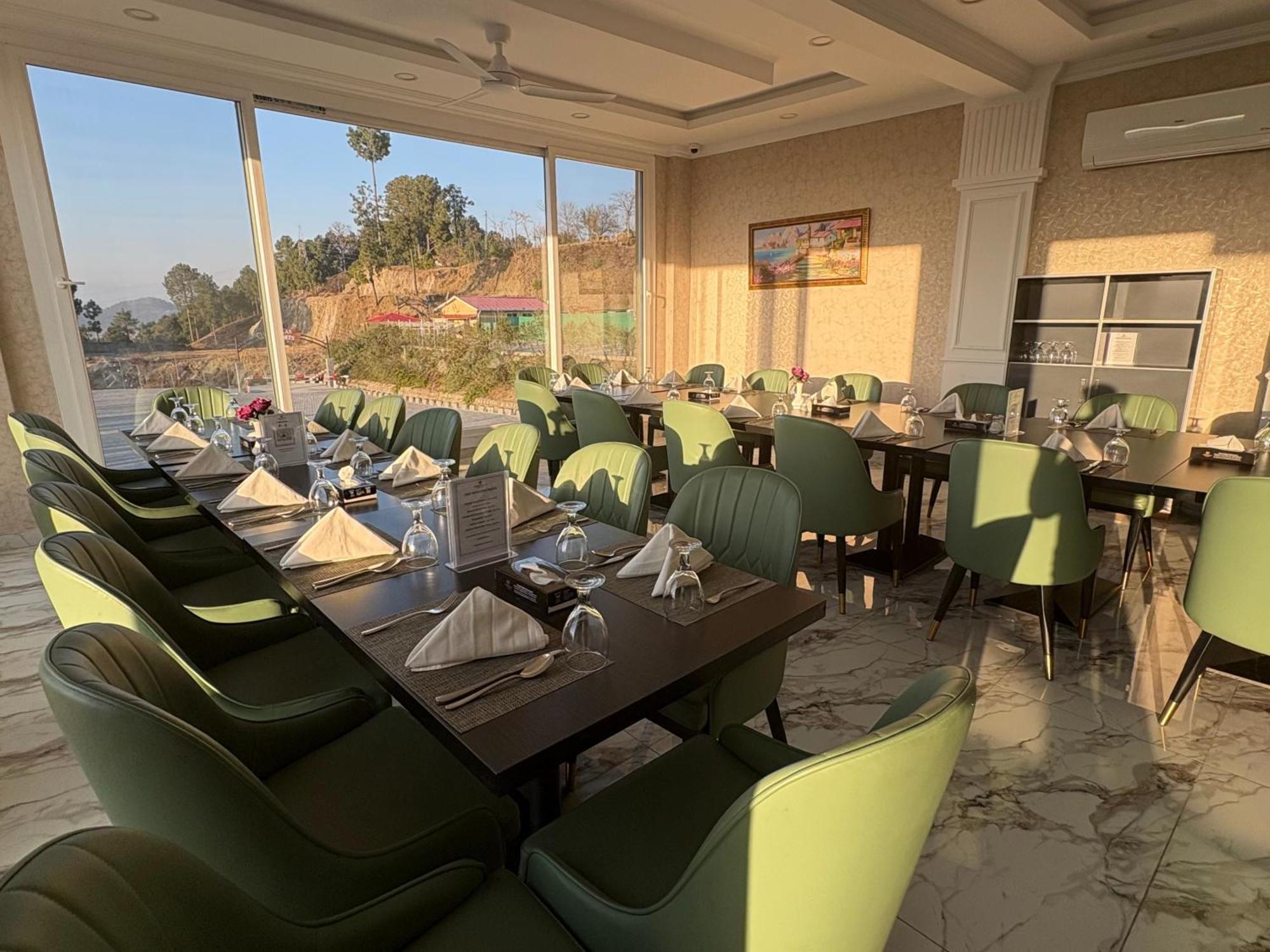 Hidden Hills Hotel & Resort Mansehra Ngoại thất bức ảnh